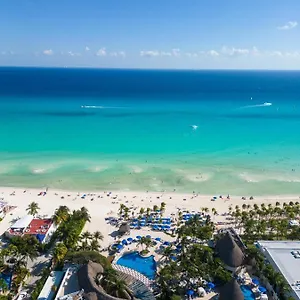 4* Курортный комплекс The Reef Playacar &